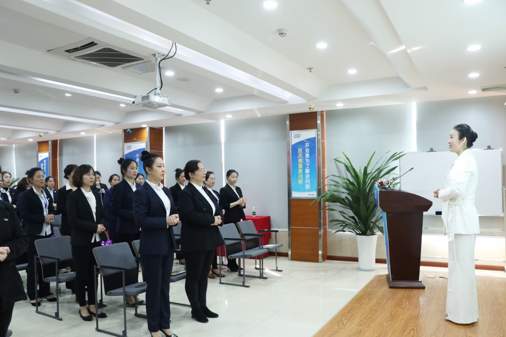 知禮儀 塑形象 打造職業女性新標桿