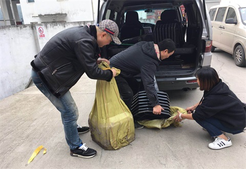 厲行節約 親臨市場